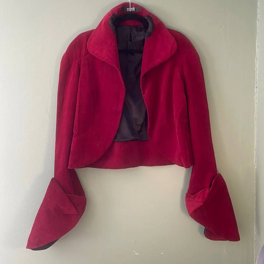 Gorgeous and unique, world brand New Zealand corduroy coat with dramatic sleeves - Picture 1 of 4